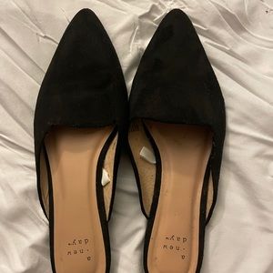A new day flats. Size 8.5 black